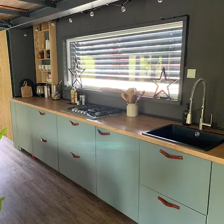 Hausboot Apartament Arneburg