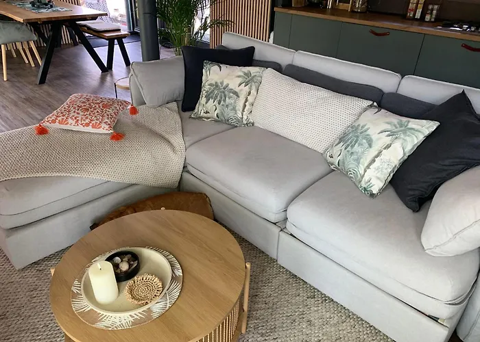 Hausboot アパート Arneburg