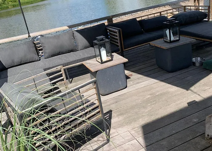 Hausboot アパート *