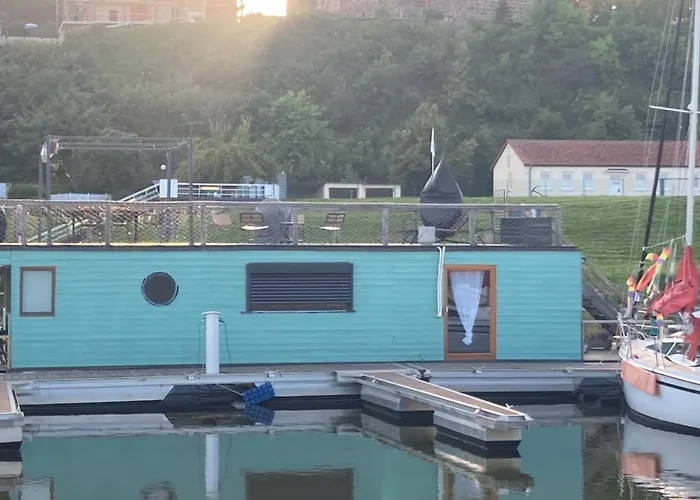 Hausboot アパート *